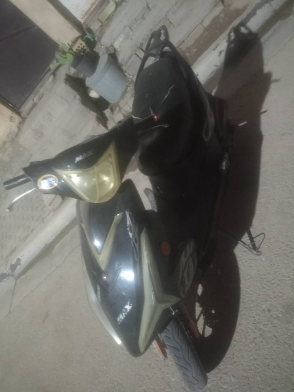 ماكس مضلع صيني 180وبيها مجال ***********
