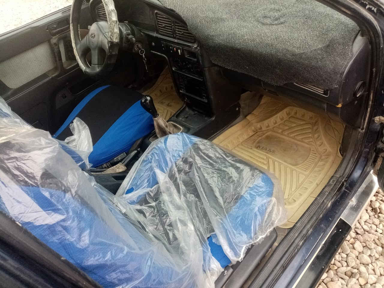 السلام عليكم سيارة النترا دمعة موديل ٩٣ رقم ديالئ انكليزي مكينه وكير مكفولات تخم تاير جديد فر ممات وحده ملحومه  المكان ديالئ كنعان السعر الشراي يخابر وبيه خير ويدللً الرقم ***********
