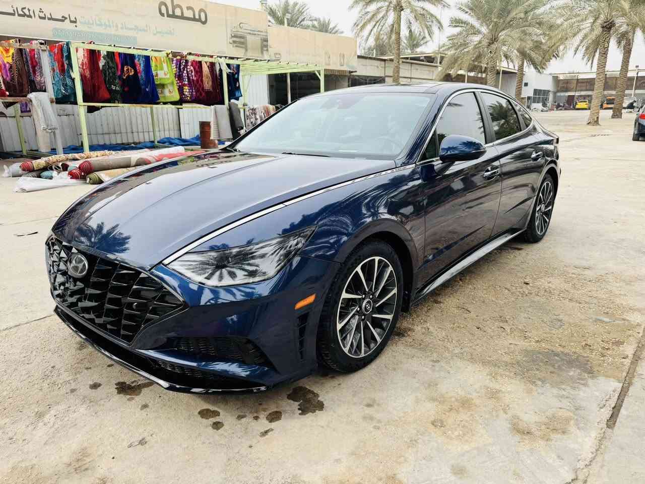 بسم الله الرحمن الرحيم
كلشي ذاكر 
الاسم : هيونداي سوناتا 
الموديل : 2022 
رقم كربلاء
***********

المواصفات :

١-محرك السيارة ١٦٠٠ تيربو طيارة ارضية 🚀 بيها نشاط ماشاء الله مو طبيعي 
٢: كير ٨ سرعات احدث گير وقوي جداً 
٣: شفتات ستيرن 
٤: كشنات جلد + تبريد + تدفئة نظيفة جداً الكشنات بلادي
٥: نظام نورمل + كوستمر + سبورت + سمارت 
٦: شفتات ستيرن 
٧: سيارة تتقدم وترجع بالبصمة 
٨: بصمة تشغيل عن بعد واشاير ترحيب بالابواب فتح تلقائي 
٩: هاند بريك بصمة 
١٠:كامرات ٣٦٠ درجة السيارة مزروعة كامرات من كل مكان 
١١: حساسات خلفية وامامية ومن كل جهات 
١٢: قيادة شبه ذاتية وتحديد مسار 
١٣: تدفئه ستيرن 
١٤: تحكمات كاملة في الستيرن 
١٥: سقف بنورامي 
١٦: اضائة محيطية لد داخلي متغير الالوان يتغير من شاشة السيارة 
١٧:داتا شو يبين عداد السرعة ويبين بي تحديد المسار والقيادة الشبه ذاتية ويطلع بي كومة شغلات 
١٨ : ابل كار بلي 
١٩: شحن واير لس 
٢٠ : تبريد قطعتين وتبريدها ممتاز جداً 
٢١: مراية قلابة عندما تضع الگير على البك 
٢٢: مراية داخلية معتمة 
٢٣: الزجاج الامامي دبل زجاج 
٢٤: تحكم بالزجاج الداخلي ٤ اوتو 
٢٥: توقف ذاتي امامي خلفي عندما تستشعر بحادث او خطر وشيك 
٢٦: سماعات من الفئه الراقية bose 12    فيها سستم صوت مرعب وعالي جداً 
٢٧: كامرات من تفتح اشارة يمين او يسار يبين عندك بالعدادات حتى ينطيك رؤية جانبية افضل 
٢٨: لايتات عدسات زنون كل مازدة بيها ٤ عدسات قوية جداً ومدا عالي وتحكم اوتو ماتك عندما تاتي سيارة اتجاهك ينخفض الايت العالي 
٢٩: تايرات نظيفة جداً 
٣٠: نقط عمياء في المري 
٣١: كشنات الامامية تحكم كهرباء  
وبعد بيها مواصفات هواية متخلص
