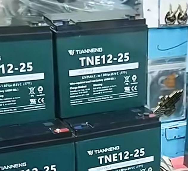 سلام عليكم    دراجه شحن للبيع  R7 شركه ونلي 2024
5 بطاريه 25 امبير  بطاريه من نوع TNEاصليه وشاحنه اصليه من شركه ونلي 

وايشارات شغال 

لايت شغال

بي نظام Rيرجع بگ

تايرات بلادي 

سرعه حقيقيه 60لو 62 و اربع سرعه او اربع نمر 
سرعه بل شاشه يقره حقيقي 100 بل 100 بدون اي غلط 

وعيوب  

 بس بطاريه واحد ضعيف لازم تبدله وخلص 

ويشتغل عن طريق بصمه فقط  ما يشتغل سويج 

وسعر 425 بي مجال قليل الي يريد يتصل عل هاي ارقام موجود  مكان بكركوك 

ورقم هاتف اسيا *********** واتس اب نفس رقم 

رقم كورك *********** واتساب نفس رقم
