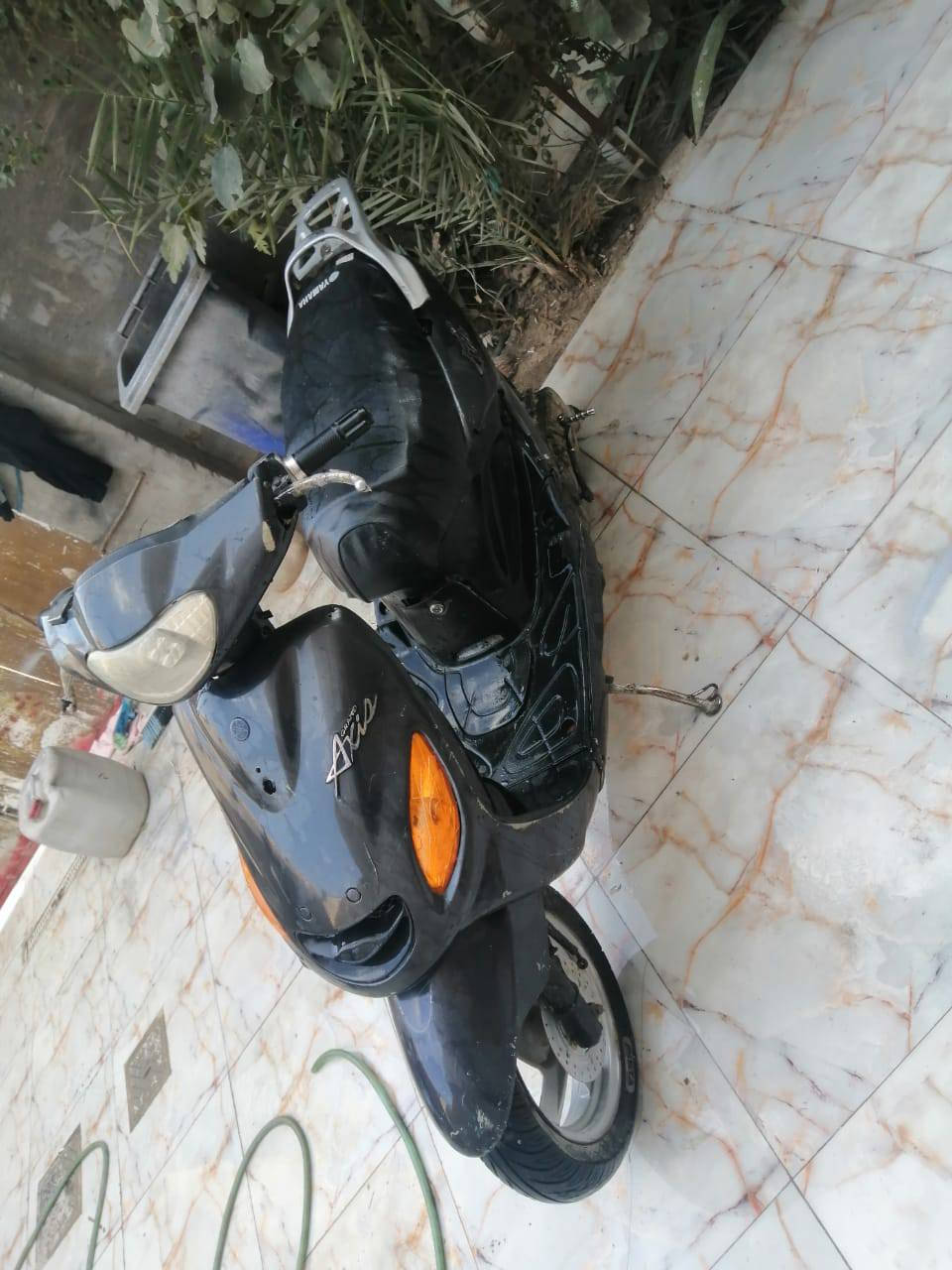 دراجه اكزز فحل جاهزه ماناقصها شي نقصها بس باتري اطلع بيها وين مايعجبك مكينه ناعمه تخبل شلعه قويه ب250   رقمي ***********
