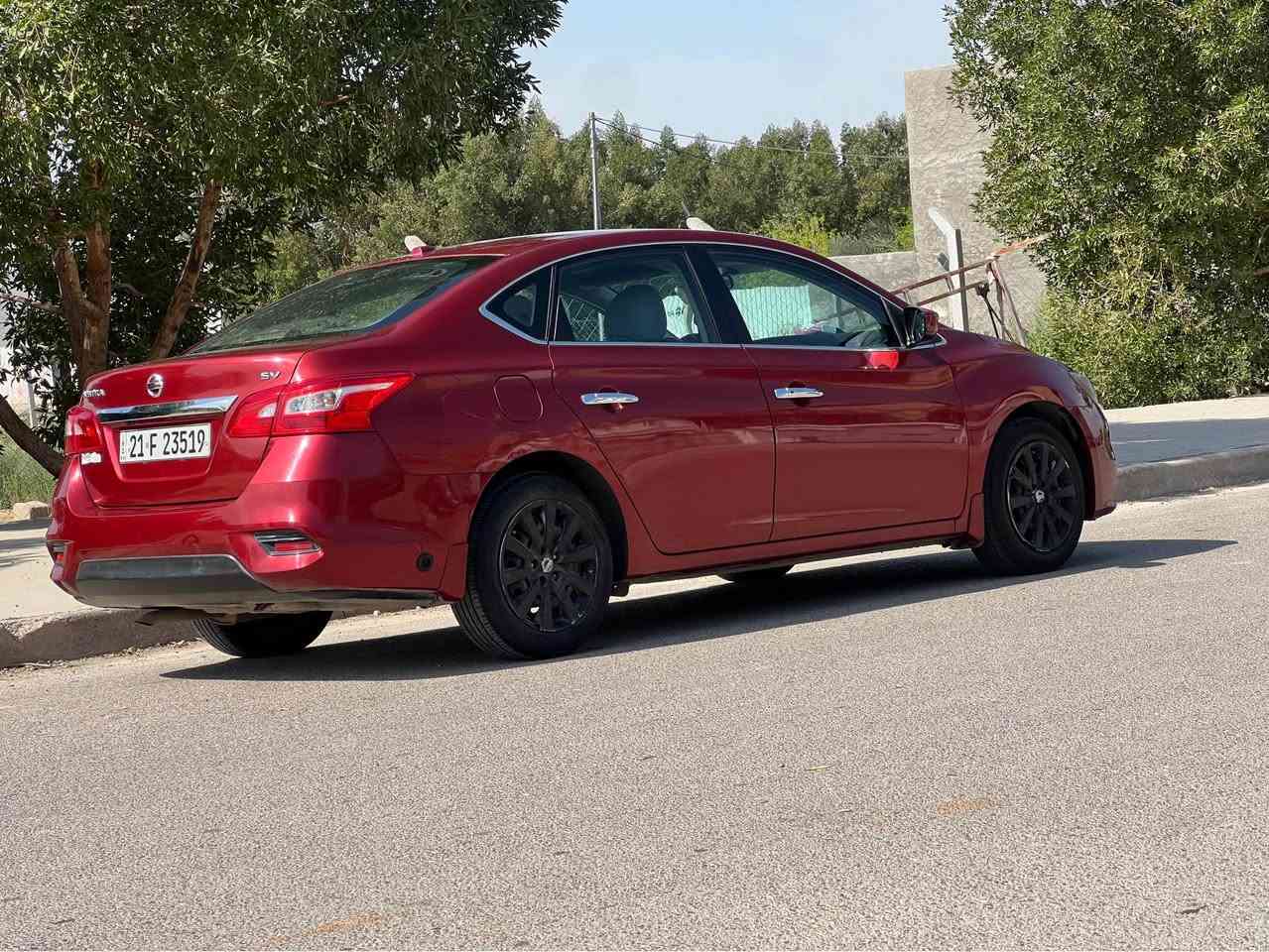 السلام عليكم 
للبيع نيسان سنترا 
موديل 2016 رقم اربيل بسم عربي تحويل وكاله بالخدمه
وارد امريكي محرك 1800
ماشيه 120
السياره جاهزهرمن كل النواحي اي نقص مبيها تبريد ثلج
كير ومحرك لوك ع وضع الشركه
ظررها چاملغ امامي وخشم البنيد بدون اي ظرر داخلي
بدون ايرباك
السعر 106وبي مجال للاستفسار ع 
***********
مكان السياره بغداد السيديه بغداد, العراق
