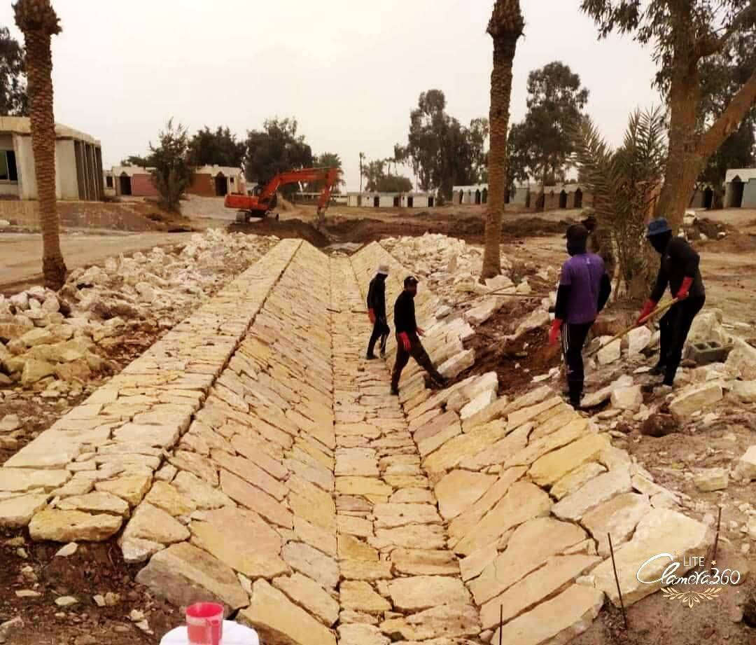 السلام عليكم بناء حجر كرسته وعمل في كافت المحافظات 👉 بناء اسيجه وبيوت وخرايط اساسات وتطبيك بحيرات وممرات واتساب الاستفسار يتوفر واتساب *********** //***********
