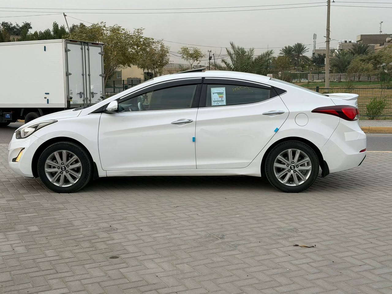 سلام عليكم النترا خليجي موديل ٢٠١٦ سياره مكفولة كشر وكير ومكينة جاهزهه فول سياره فتحة قطعتين تبريد ماشية ١٣٥ معروضه ١٣٠ وبيه مجال بسيط مكاني بغداد مدينة الذرة للاتصال ***********
