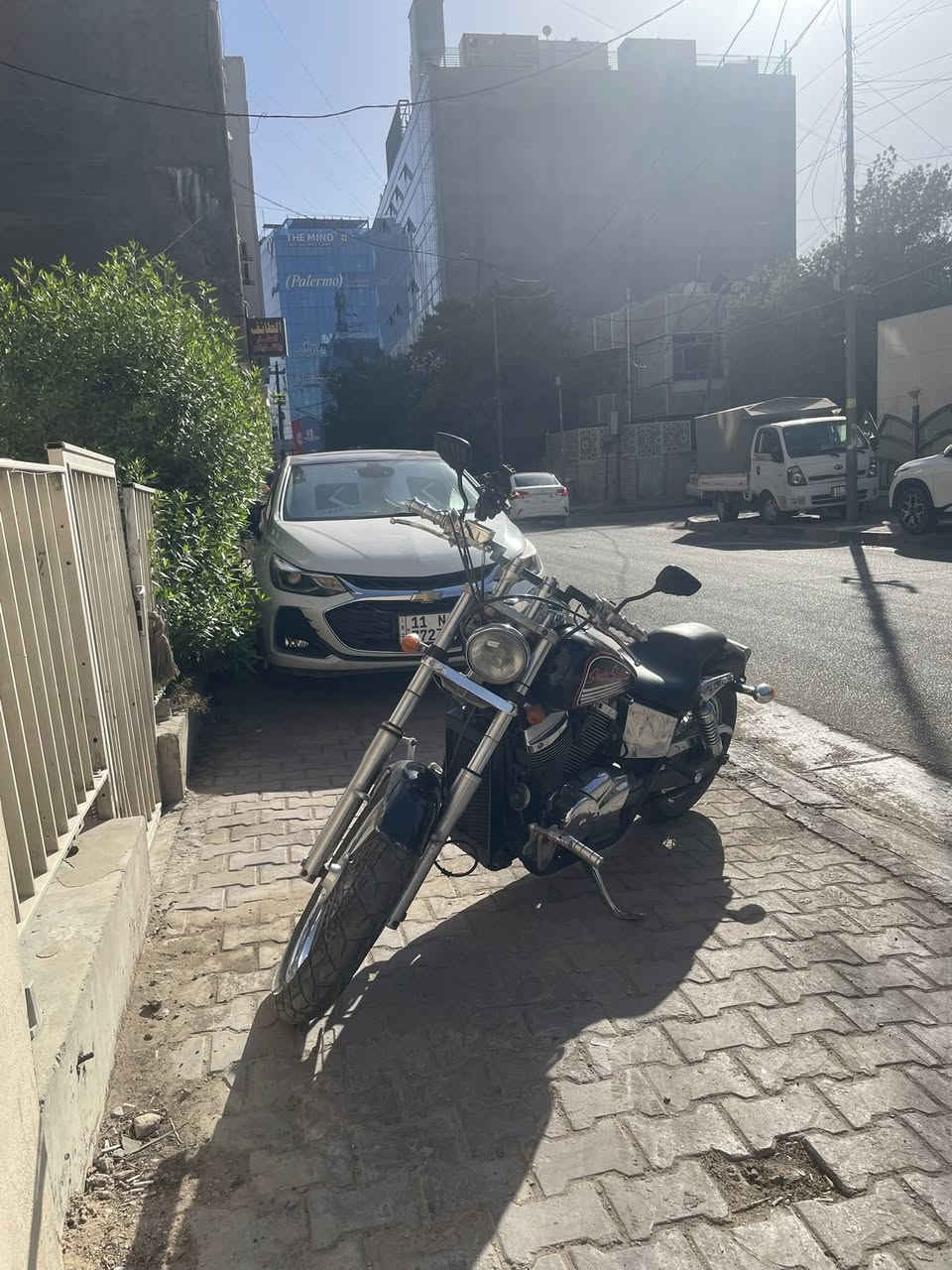 شادو سلشر هذا الشكل يجي من 2004 الى 2006 السعر المطلوب بيها 15 ورقه وبيها مجال بسيط للتواصل واتساب ***********
