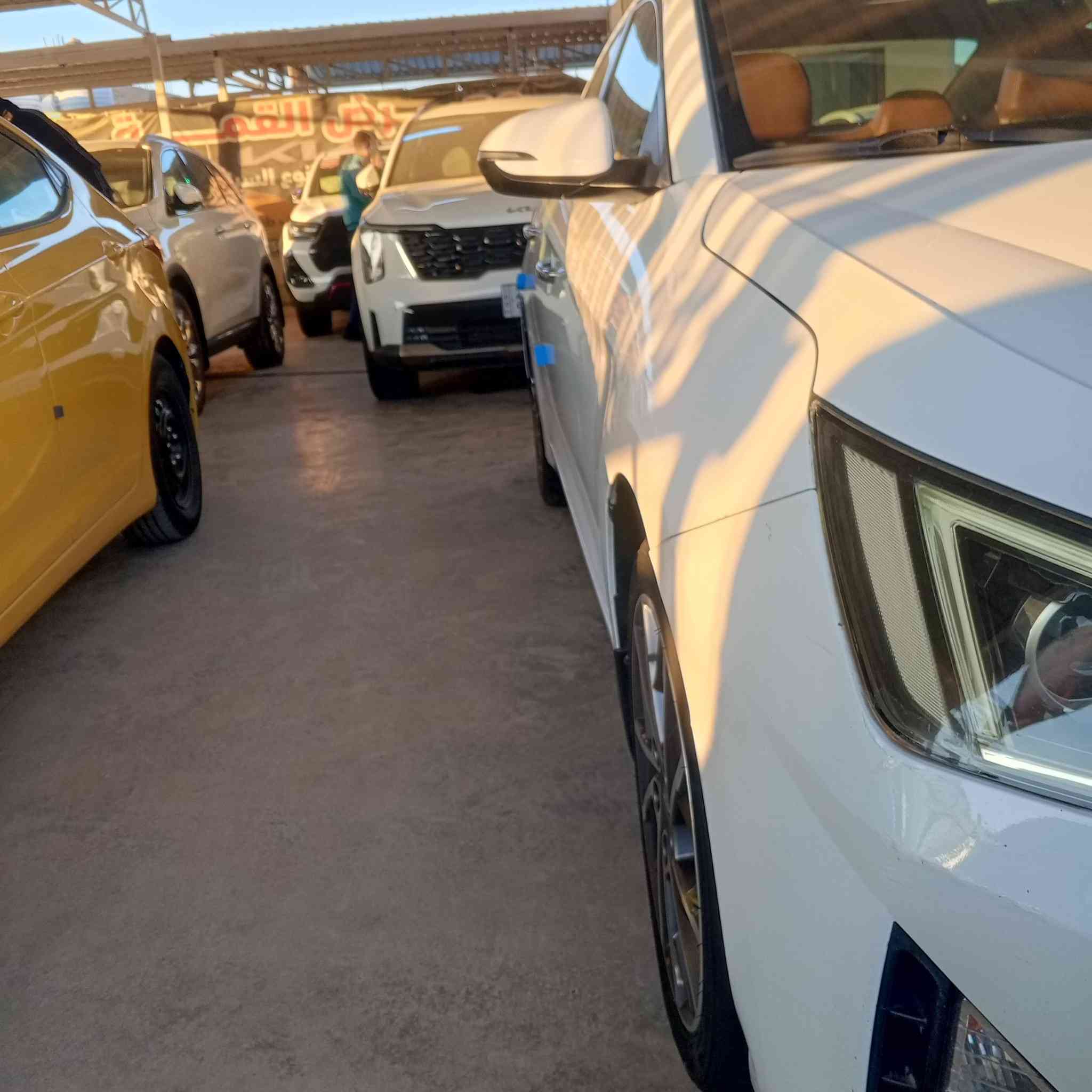 النترا 2020 خليجي ماشية 128 بغداد الدولي بيها شويه بارد بالجاملغ الامامي سيارة العنوان بغداد اليوسفية معرض القمة بالقرب من محطة بانزين خانه الرشيد
السعر 163 بيها مجال 
***********
