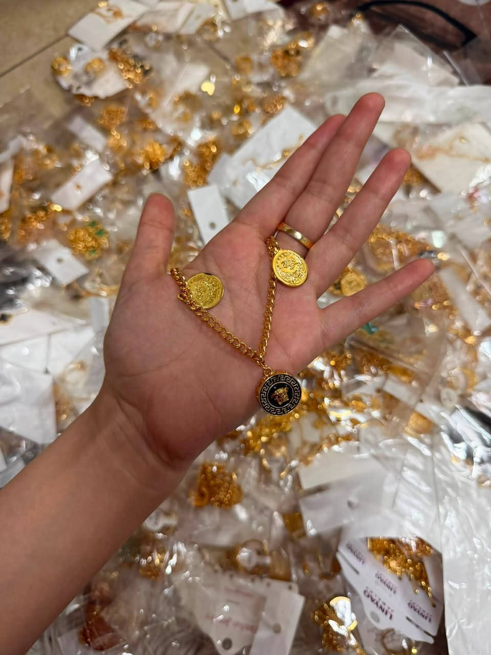 💗ذهب برازيلي ثابت سنتين واكثر💗
 🪿واسعارهن مناااااسبه جداً 🪿
ملاحظه تصوير ضالمهن حيييل بل حقيقه يجنننن يجننن 

🫶وبنوتات محظوره عِٰادي تعلقون رحمه الوالديكم ويارب بميزان حسناتكم 🫶


**إذا كنت صاحب هذا الإعلان وتريد حذفه لأي سبب، رجاءا أرسل رسالة إلى الدعم الفني**