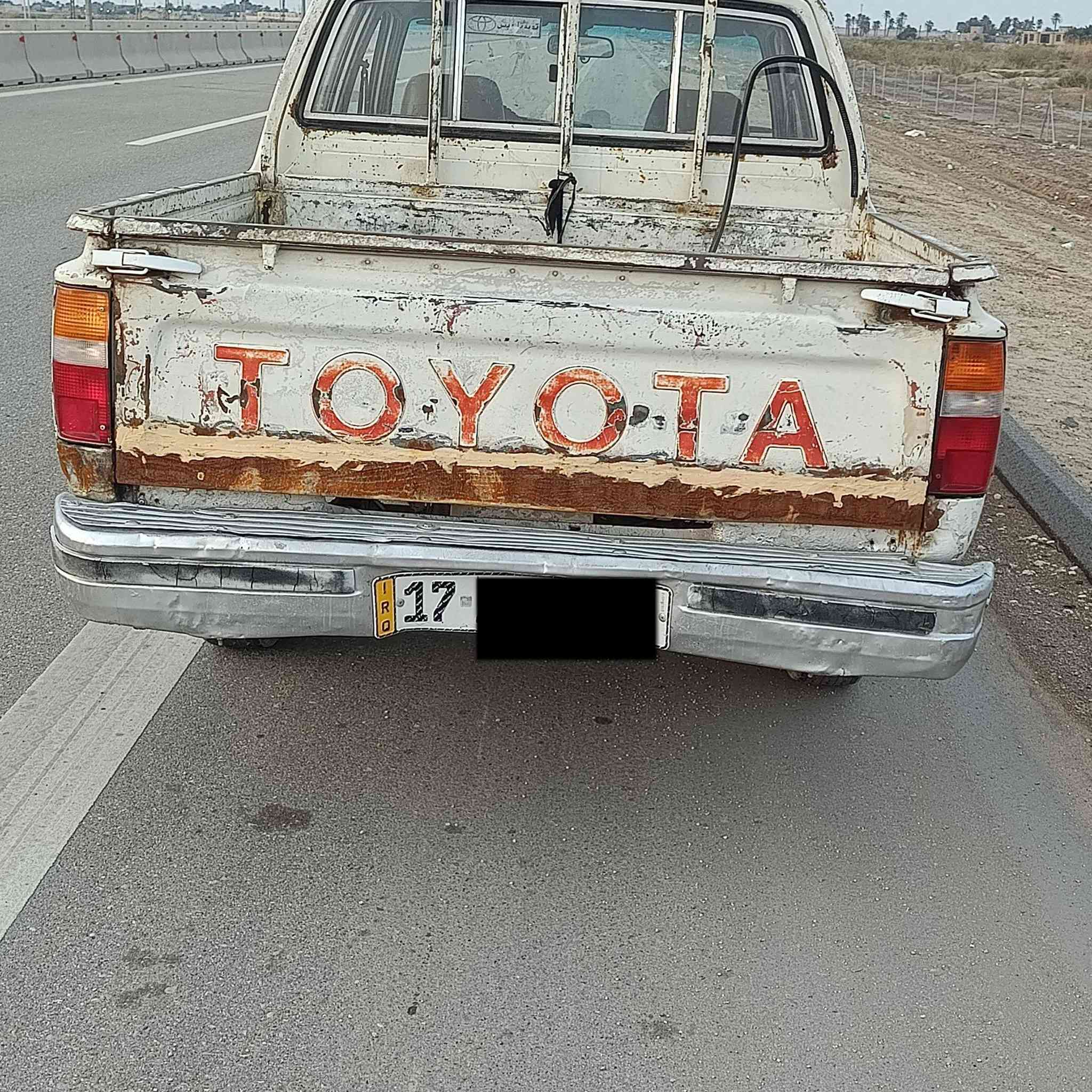 السلام عليكم سياره تيوته مديل 93 رقم مثنى إنكليزي سنويه ل 31 مكفوله من الحادث مكينه ثري واي حداديه تخم تاير و كير اكسن السعر ب 40 وبيها مجال العنوان السماوه الرقم الهاتف ***********
