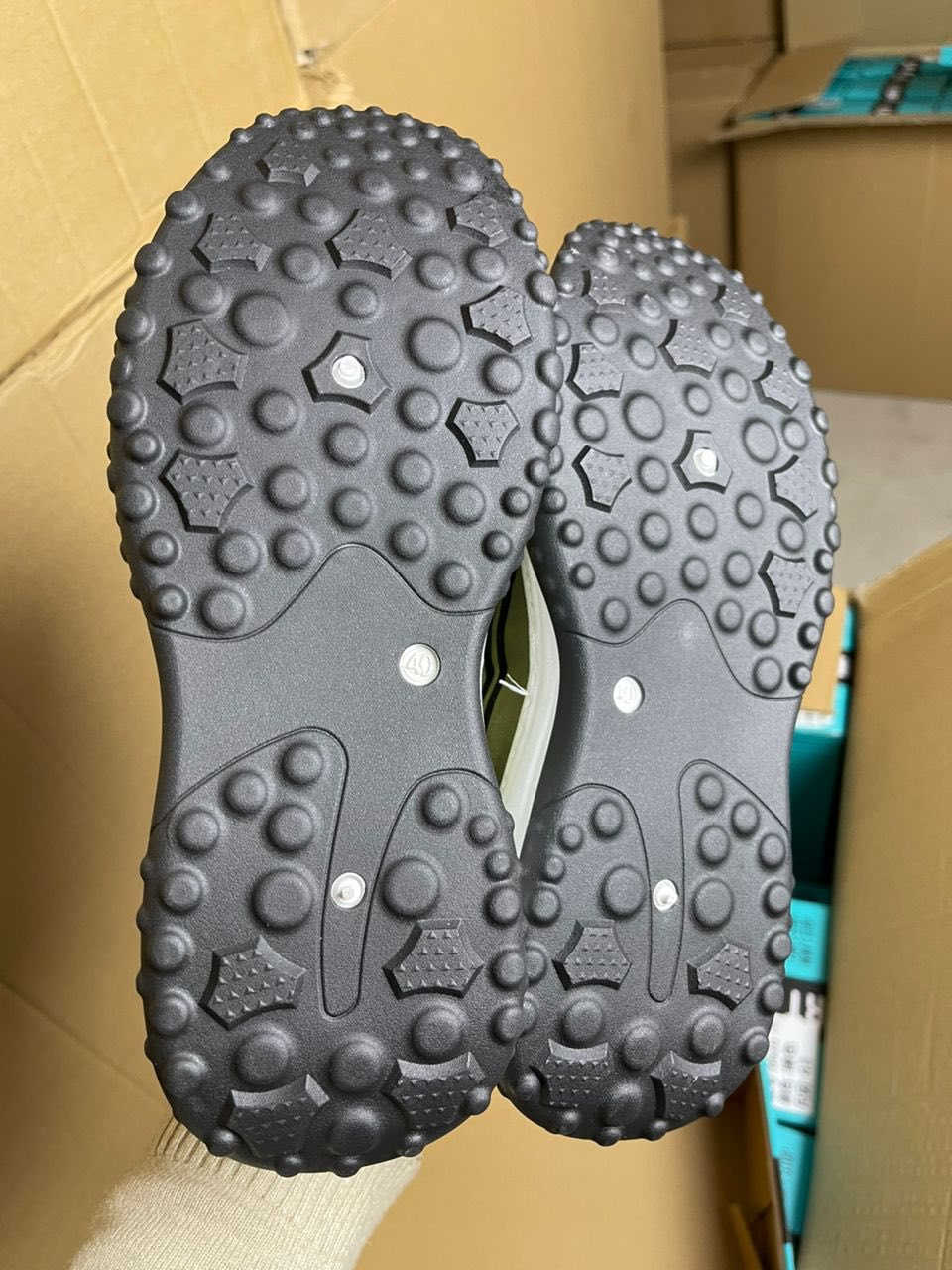 Men Shoes 2.5$
Available quantity 10000 pairs
Good quality
Cleanliness 100%
One model one color
Full size set
Sizes from 40 to 44
Each size 6 pairs
Each carton contains 30 pairs
Carton weight 23.5 kg
Carton volume 0.23 cubic meters
Total quantity 334 cartons
Total volume 76.82 cubic meters
Total weight 7849 kg
Product Code S409


**إذا كنت صاحب هذا الإعلان وتريد حذفه لأي سبب، رجاءا أرسل رسالة إلى الدعم الفني**