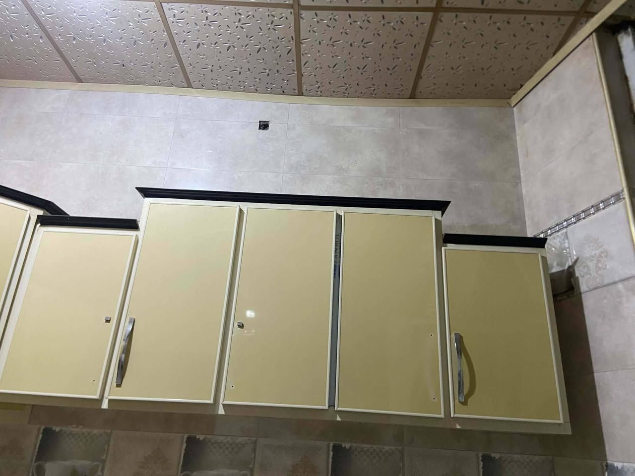 السلام عليكم 
سنكي وكاونتر مع الملحق 
للبيع نظيف جداا
السعر 650مجال بسيط للشراي 
مراسله الصفحه


**إذا كنت صاحب هذا الإعلان وتريد حذفه لأي سبب، رجاءا أرسل رسالة إلى الدعم الفني**