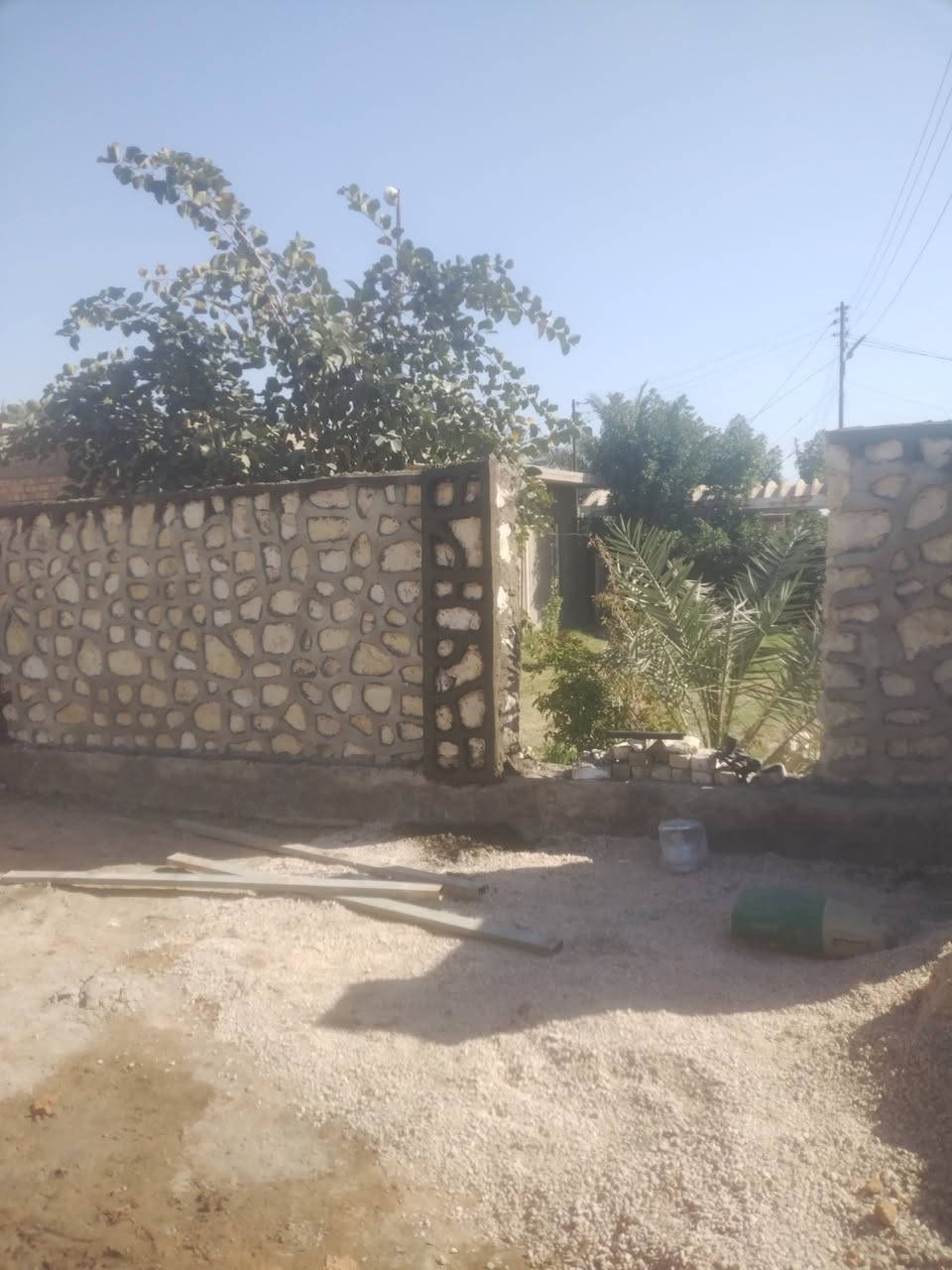 سلام عليكم اخوان بناء حجر بنسب السعار اخوكم ابومحمد العنبكي مكاني النجف سعر المتر  22 وبيه مجال الابلنجف ***********
