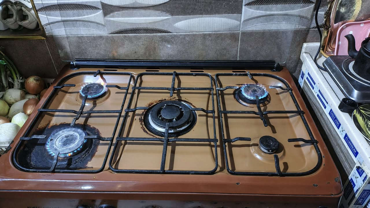 أغراض نضيفه للبيع مجمده مبردات 2 طباخ
للستفسار رقم ***********
