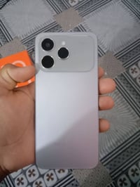تكنو سبارك 40 • ٢٥٦ • نضيف