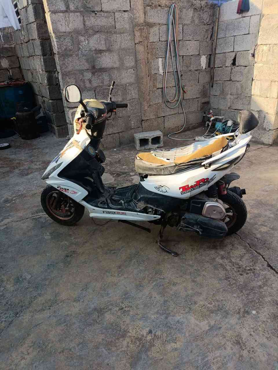 للبيع سعر100عايزو تصليح+***********
