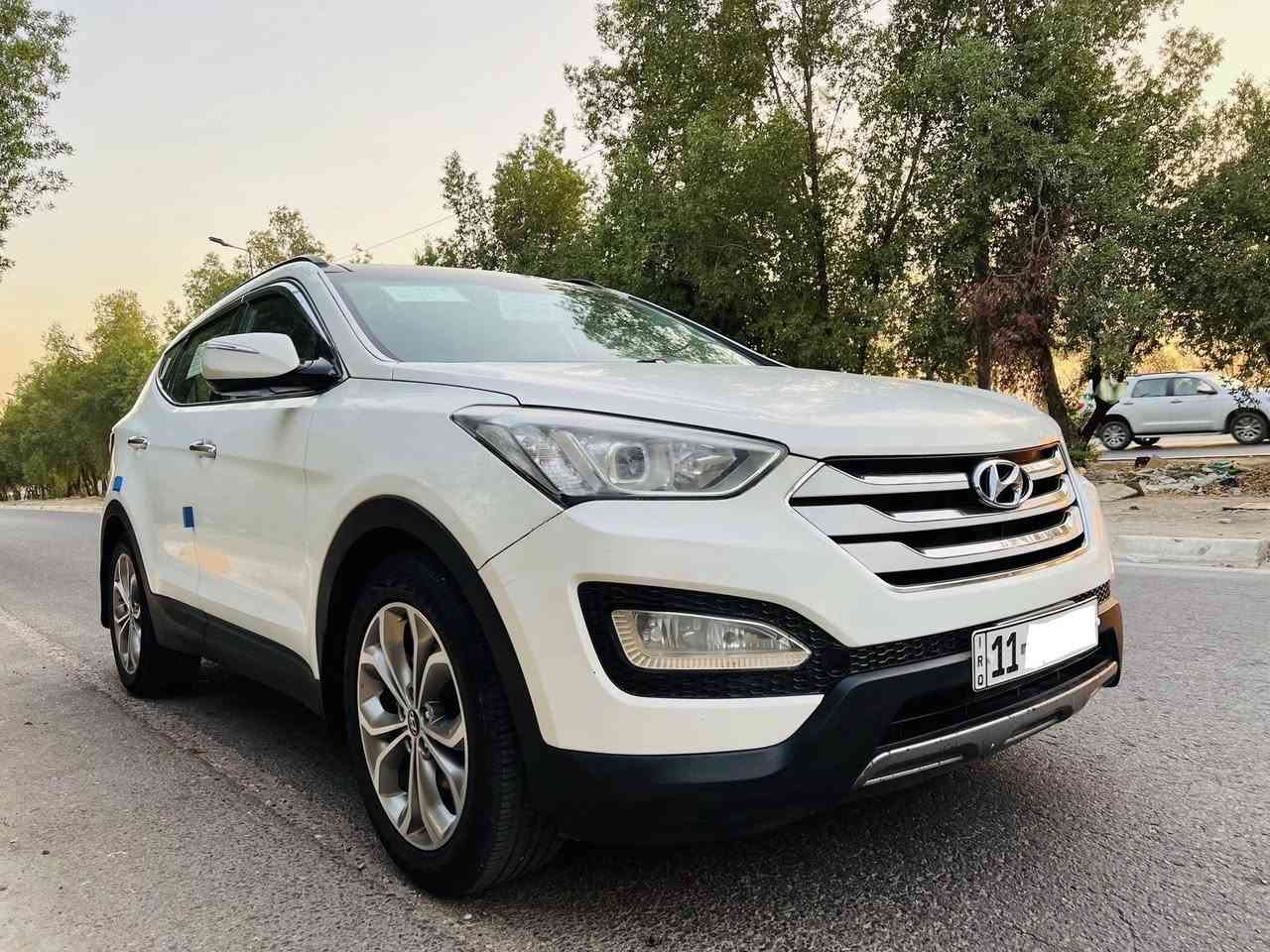 هونداي سنتافيا خليجي شركه العامه فول١/١ عدا بصمه
موديل ٢٠١٤
رقم بغدادالماني بسمي دولي
٦ سلندر ٧ راكب 
بنراما 
شاشة 
فور ويل
كشنات جلد اصلي 
مري شفط 
كامرة
حساس امامي وخلفي
لايت زنون 
تحكم استيرن فول 
اضواء ترحيب 
نظام ايكو 
شاشة اعطال بلدشبول 
تبريد ٣ قطع ؛ ثلج
تبريد ابيانو لمس 
حاكية ' ابلوتوث ' اوكس
وَيْل اكروم 
يدات نيكل 
اشاير بلمري 
كير ومكينة مكفولات 
كلة شغال  ميكانيك خير من اللة سياره جديده تخم تاير جديد 
مكفولة من كلشي  عدى صبغ شويه باب خلفيه وهلال  بجاملغ اثر شخط شيء بصيط من برة فقط بدون ضربة

السعر ١٦٥وبيها مجال 
*********** مكاني بغداد
