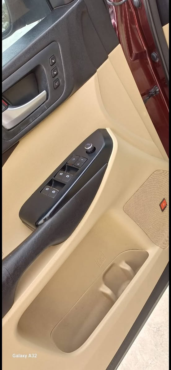 السلام عليكم للبيع هايلندرموديل١٦وارد لمتتددفول واحد علاواحد ضررقطعتين بدون دواخل السعر٢٢.مكانه الانبار ***********مراوس حسب القناعه
