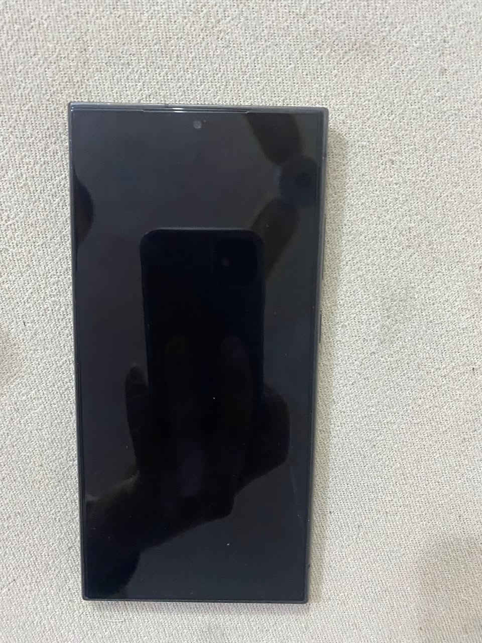 سلام عليكم
اس 24 الاترا مبدل  شاشه اصليه  الجهاز بحاله جيده كامل ملحقات 
الاستفسار ***********
