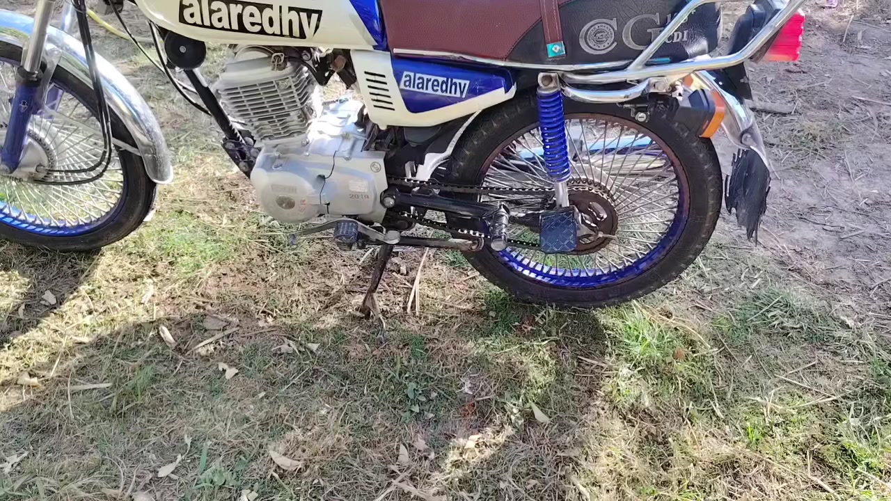 السلام عليكم دراجه للبيع موديل 19 ما مفتوحه مكفوله من كلشي سنويه كمركه مدفوع باقي بس الرقم السعر 800
مامتواجد عل فيسبوك هاذا رقمي ***********
