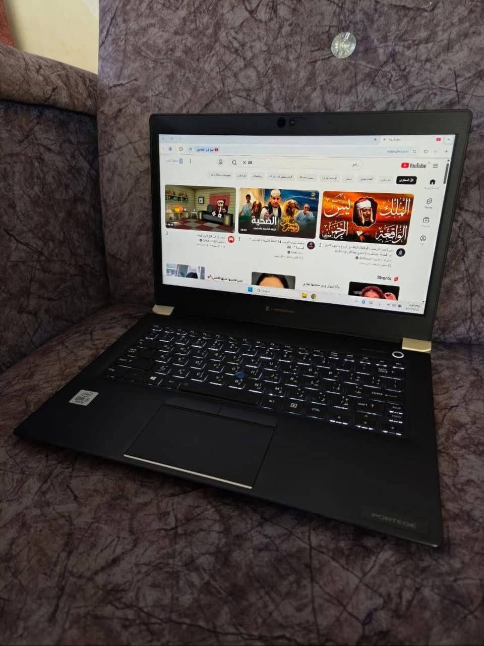 مشغل عليه كل أنواع الألعاب مثل GTA 5 وببجي وكول اوف ديوتي وباتلفيلد وبيس وغيرهن من الألعاب القوية

ومشغل عليه كل أنواع برامج الهندسة مثل الاوتوكاد والماتلاب والآردوينو وبرامج التصميم مثل الفوتوشوب والاليستريتور وبرامج المونتاج مثل البريمر برو والسوني فيغاس وبرامج الطباعة مثل الادوبي ريدر والاوفيس والوورد والاكسل والبور بوينت وكل تطبيقات مواقع التواصل الإجتماعي وغيرهن من البرامج القوية

مواصفات اللابتوب:
احدث نظام ويندوز 11 برو 64 بت (مفعل مدى الحياة) بأحدث التعريفات والبرامج والألعاب
المعالج قوي جداً الجيل العاشر CORE i5
الهارد 256GB SSD M.2 سامسونك اسرع واحدث نوع
الرام 8GB سريع جداً نوع DDR4
كارت شاشة انتل 4GB نوع عالي الاداء
حجم الشاشة 14.1" إنش فول HD دقة عالية جداً
يدعم بصمة الوجه
كيبورد ضوئي
يحتوي على بلوتوث + وايفاي
يحتوي على كاميرا امامية
بطارية ممتازة تشغيل مستمر 4 ساعات
بي كل أنواع المنافذ: منافذ USB و 2 منافذ تايب سي ومنفذ HDMI ومنفذ LAN ومنفذ هيدفون ومنفذ رام
اللابتوب حديث جداً بتصميم سوبر سلم بلس يعني نحيف جداً وخفيف الوزن

ملحقات اللابتوب شاحنته الأصلية 65W واط تايب سي والجنطة
السلام عليكم عندي لابتوب توشيبا دينابوك ياباني حديث جداً (الجيل 10 بصمة وجه) نظافة 100% استخدام شخصي على ايدي للبيع بسعر مناسب 350 ألف أقوى لابتوب ممكن تحصله بهالسعر يشغل كل شي اللابتوب مكفول عالفحص من جميع النواحي تفحصه يلا تدفع حقه
للتواصل ***********واتساب
