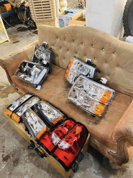 مجمع الشارقه الادوات الامريكي 

ادوات احتياطيه وجميع قطع غيار الامريكي 

العنوان النجف الاشرف الكوفه شارع جسر الإمام علي 📍

لاستفسار. ***********📞

ادوات. تاهو. يوكن. ألفيني سلافادور. 

من موديل 2000الى 2020 🆗

مكائن. ✅

كيرات ✅

اكسنات. ✅

حداديه. ✅

وجميع لادوات الاحتياطيه✅
