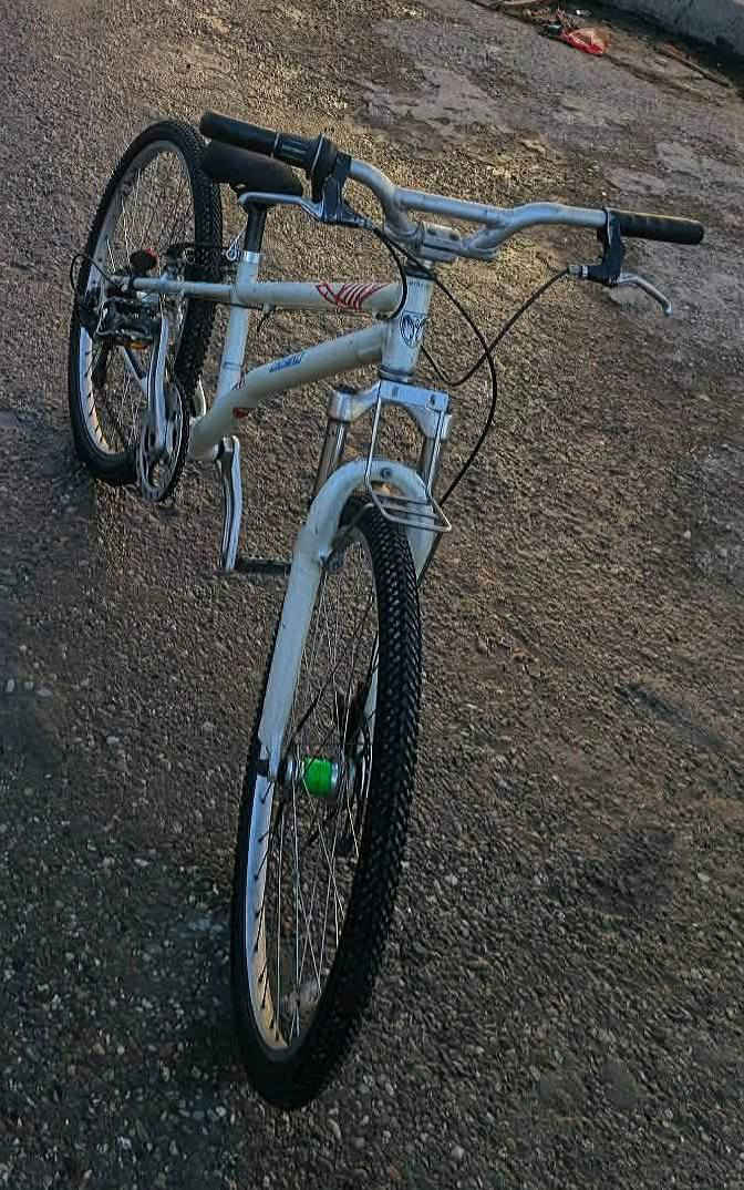 السلام عليكم بايسكل جبلي احجم  26اللون ابيض اسعر 110وبي مجال


**إذا كنت صاحب هذا الإعلان وتريد حذفه لأي سبب، رجاءا أرسل رسالة إلى الدعم الفني**