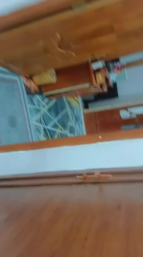 سلام عليكم 
من رخصه صاحب الكروب 
عيوني عندي هاي الغرفه و التخم للبيع 
اريد انتقل لغير مكان و اريد ابيعهن 
الغرفه ب 250 صاج 
والتخم ب 200 
واذا تاخذهم ثنينهم سوه يختلف السعر 
تواصل واتساب رقم اخوي ***********
