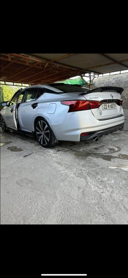 السلام عليكم 
التيما 2019 SR
رقم اربيل دولي سنويه بسمي
ماشيه 119 الف
ضرر امريكا جاملغ  خلف السايق و الباب الخلفي مبدل بلادي بدون صبغ 
بالعراق انطخ الجاملغ الامامي اليسار امبدل و مصبوغ
مواصفات
لايت زينون/ بك لايت LED /ويل 19 / كشنات جلد /رادار امامي و جانبي / شفتات ستيرن/ شاشه كار بلي / كاميرا دواره/ كشنات كهربائي
و السياره عليها جميع الكماليات
السعر 130
للاتصال *********** + واتساب
*********** 
مكاني موصل
