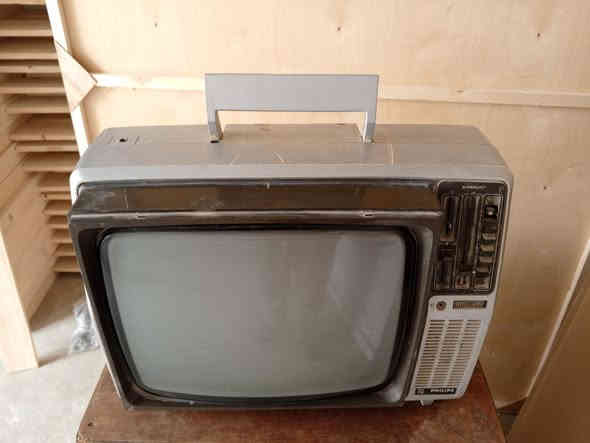 معرض تكريت للاثاث المنزلي للجمله والمفرد
تلفزيونات قطع حيل نضيفات العنوان تكريت شارع الزهور لحولي مقابل مدرسه كنوز لهليه مجاور مجمع رداد للنشائيه 
سعر لقطعه ١٠٠ الف 

للاستفسار الاتصال على الرقم الهاتف او مراسله ع واتساب 
***********
***********
