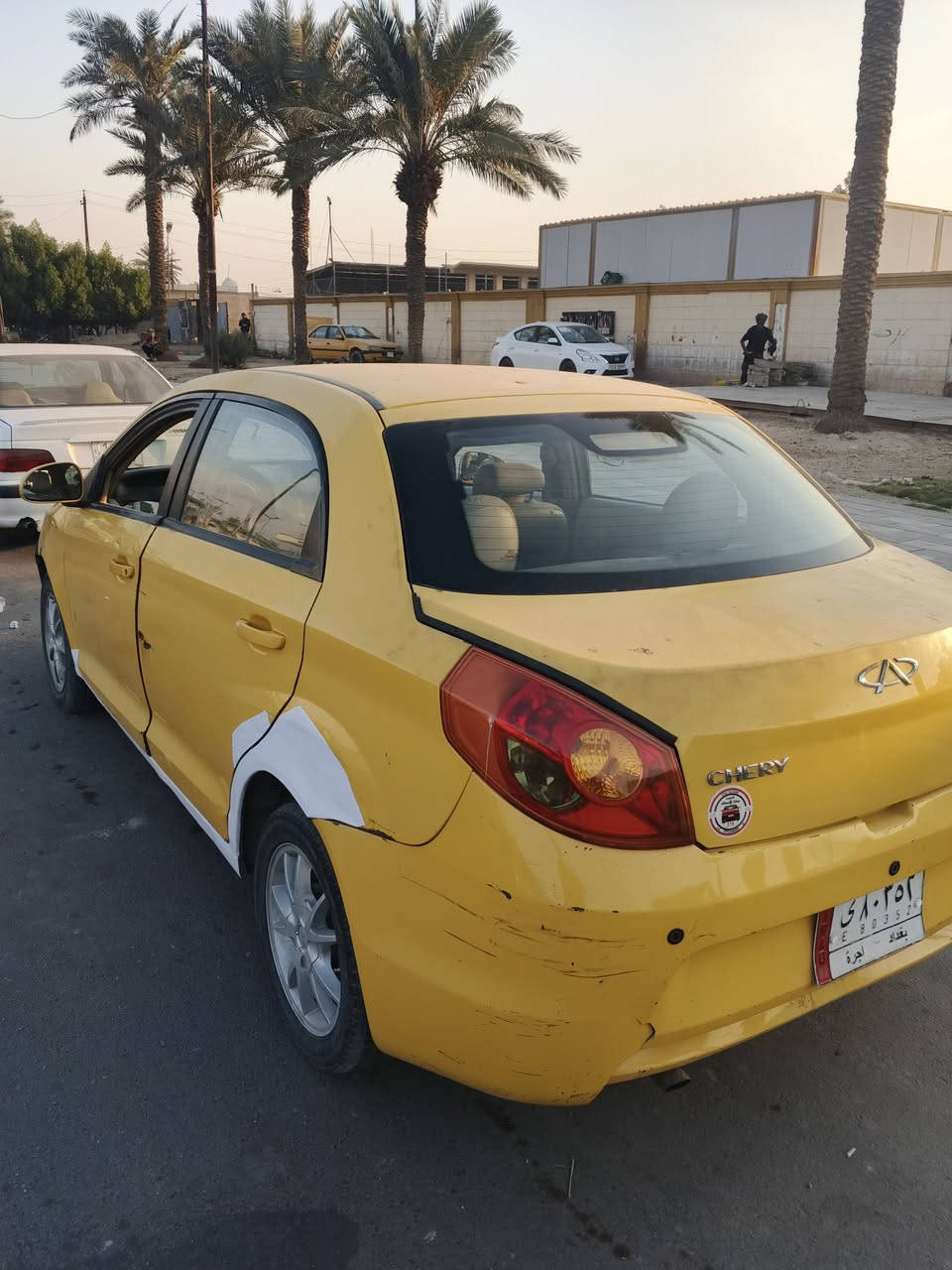 السلام عليكم
شيري فلاوين موديل. 2013 

سياره حلوه وجاهزه رقم بغداد

شكم شغله صدر امامي يتبدلن

تراي وين متريد تروح 

سعر 30 وبيها مجال اتصل وتدلل 
مكان بغداد البلديات
***********
