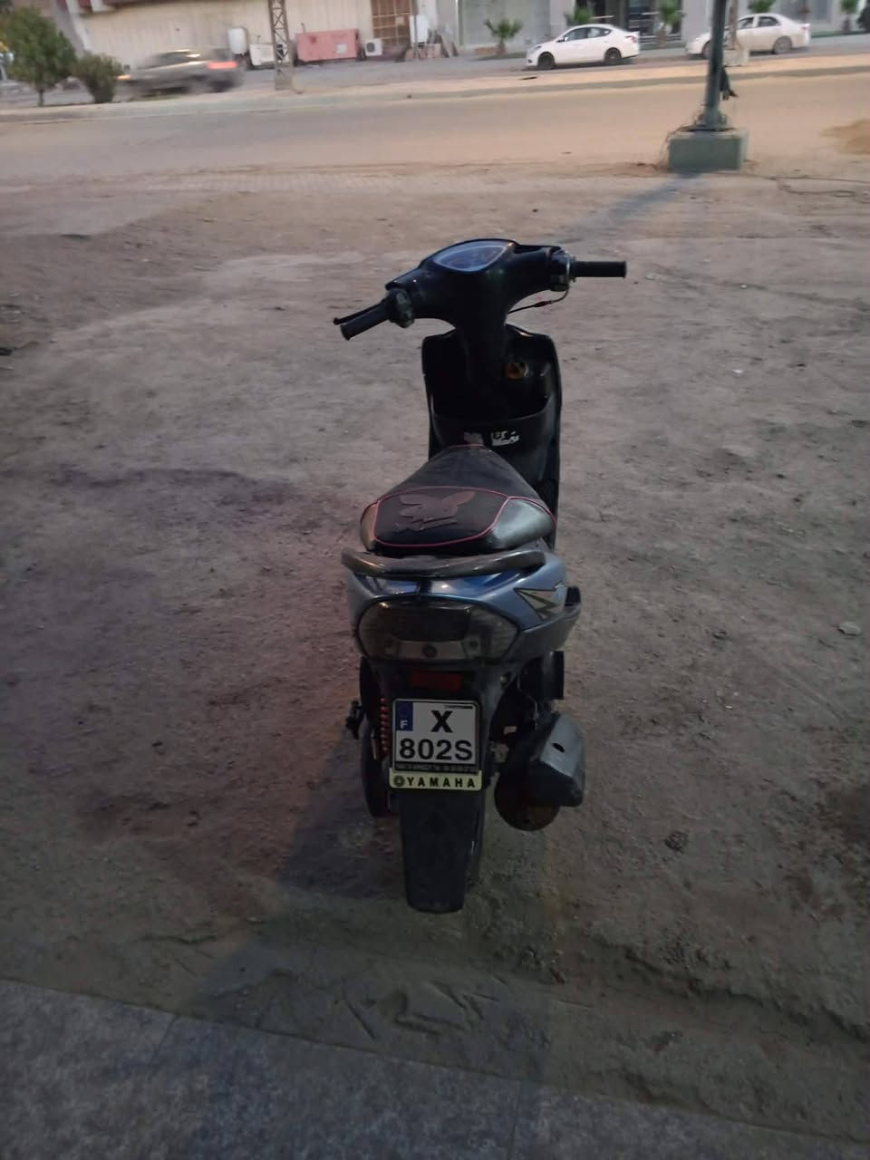 السلام عليكم 
دراجه ماكس عدله للبيع 
سعر 450 وبيها مجال 
دراجه بلادي محرك مفتوح مفتوح 49 
كهربائيات سلف هندر كله شغاله
حله قرب جسر الثوره 
***********
