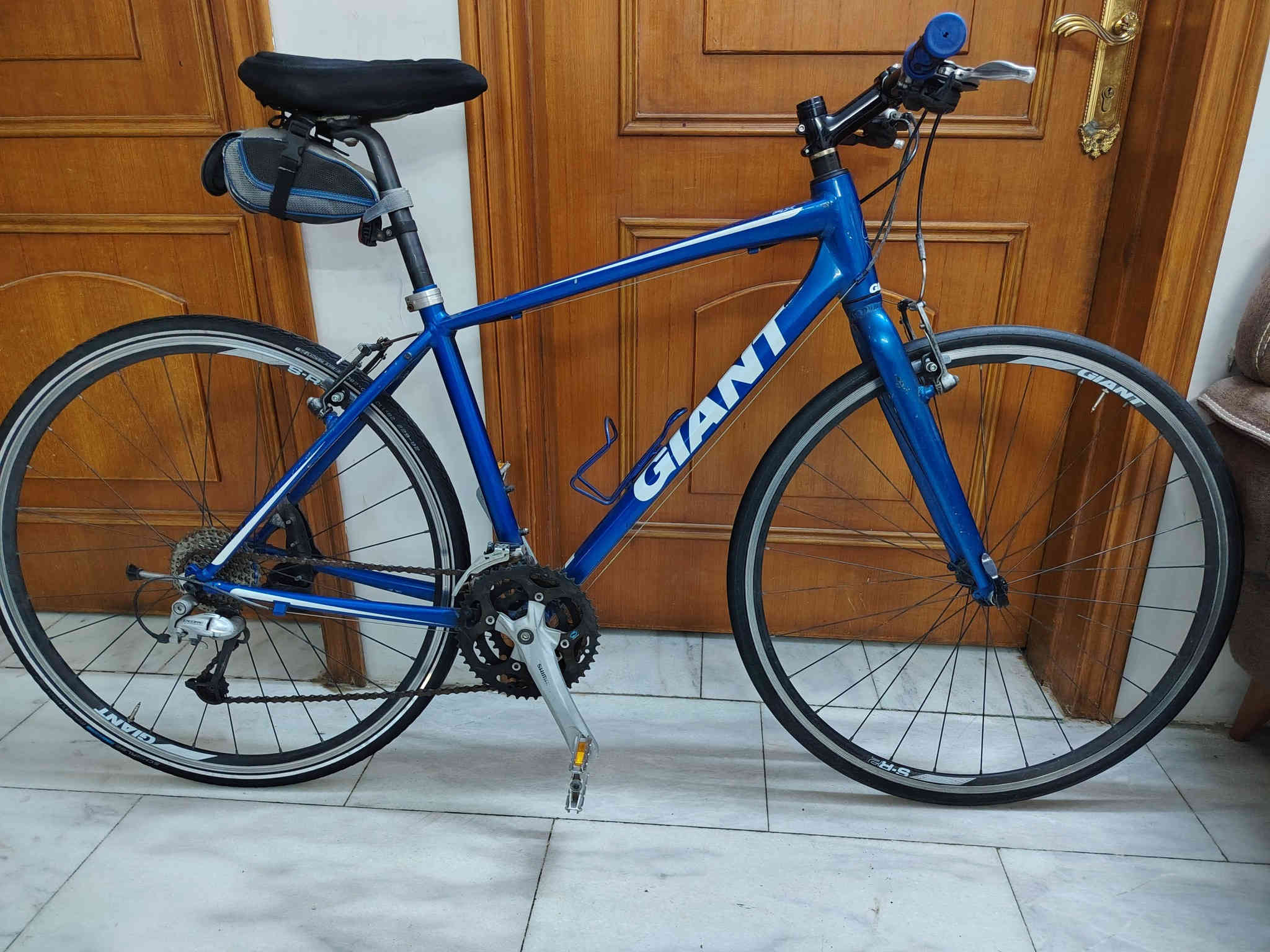 340 الف giant scaepe RX3
شارع فلسطين خلف بانزين خانة المهندسين ***********
