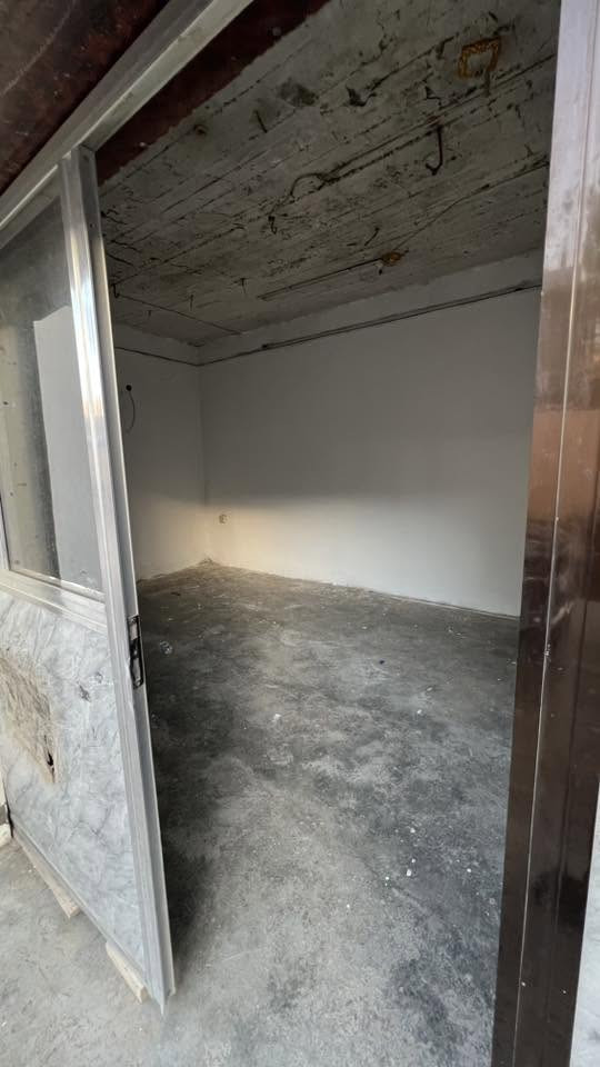 🏡 محلات للإيجار

📍الموقع : بعقوبة - شفته
✅ موقع ممتاز
✅واجهة ٥م - نزال ٣.٥م
✅ المحلات جاهزة ( صبغ + كهربائيات)

🔺 السعر : ١٥٠ الف 

☎️للاستفسار على الواتساب: 
***********

📍موقع المحلات على خريطة كوكل

https://www.google.com/maps?q=33.7395733,44.6357342&entry=gps&shh=CAE&lucs=,94297699,94231188,94280568,47071704,94218641,94282134,100813469,94286869&g_ep=CAISEjI2LjI1LjMuOTMyMTI1MTg3MBgAIIgnKkksOTQyOTc2OTksOTQyMzExODgsOTQyODA1NjgsNDcwNzE3MDQsOTQyMTg2NDEsOTQyODIxMzQsMTAwODEzNDY5LDk0Mjg2ODY5QgJJUQ%3D%3D&skid=fd119a2e-4a85-46ba-ab70-e130fe288313&g_st=iw&g_st=iw
