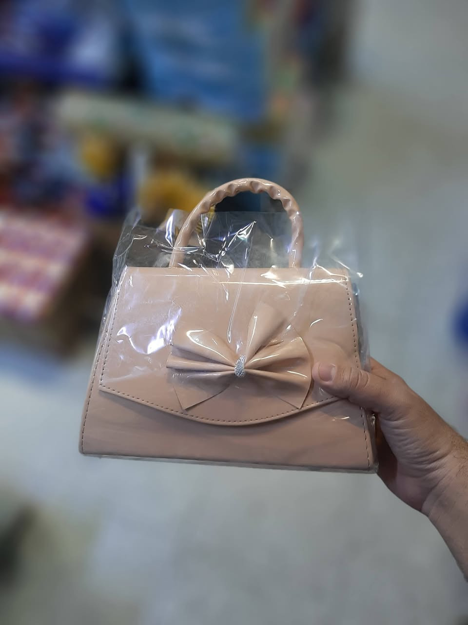 مع اقتراب العيد 
مجموعه من الجنط فقط يم مجمع حكاية 
عرض خاص بس ٥٠٠٠
العنوان 
حي الوفاء شارع-٢٠ مقابل الجزيره
يتوفر خدمة توصيل لجميع مناطق العراق


**إذا كنت صاحب هذا الإعلان وتريد حذفه لأي سبب، رجاءا أرسل رسالة إلى الدعم الفني**