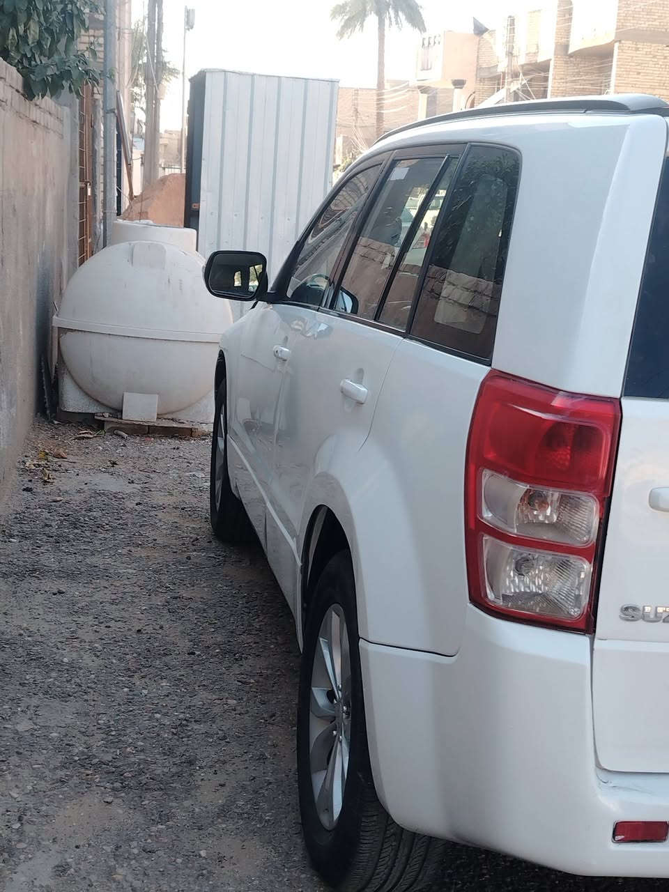 السلام عليكم
سيارة سازوكي كراند فيتارا 2014 وارد خليجي فول عدا الفتحه رقم اربيل صاحبها موجود شرط التحويل السيارة جاهزة من كلشي كير مكينة خير من الله تحكمات ستين تحكم بالمري الجانبية السيارة بصمة فور ويل مكينة أربعة سلندر 2400 سيارة مصبوغة حزام أثر خدوش بدون ضربة او دواخل جمالية فقط اقتصادية بالبانزين السعر 88 وبيها مجال العنوان بغداد حي العامل 📍اتصل ***********
