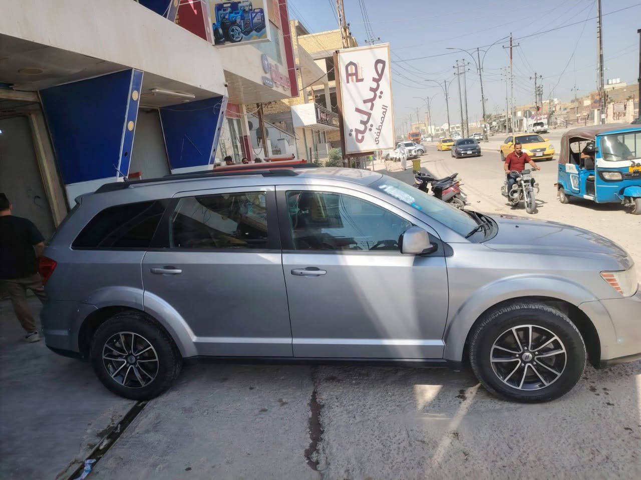 السلام عليكم جورني سلفري 2015 محرك سته حداديه نضيفه متواجده بلناصريه مركز 
رقم صاحب السياره انه مكلف بلنشر***********
