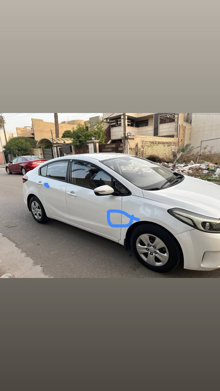 سلام عليكم عندي سيراتو 2017 خليجي مكفوله من الصبغ والتبديل عدا بارد موضح بالصوره المواصفات تحكم ستيرن شاشه كاميرا حساسات خلفيه اشاير بالمري مكينه 1600 سنويه ورقم جديد رايده 130 وبيه مجال رقمي *********** مكاني بغداد حي العدل او الجامعه
