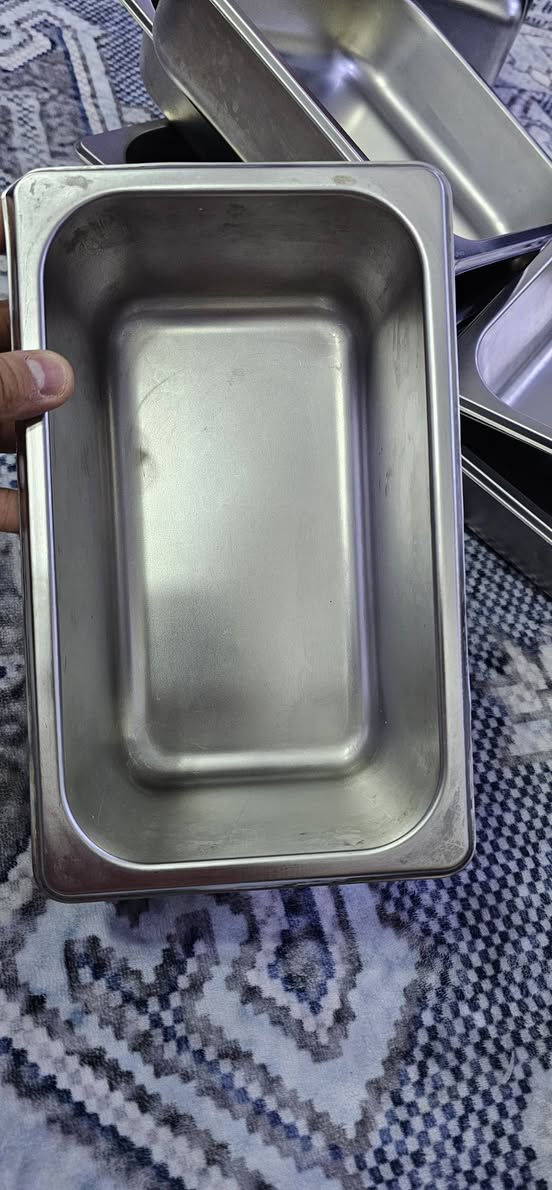 وجبة بلانكات ستيل مستخدم
قياس 33×27  عمق 7   السعر  10 
قياس 16.5×26.5 عمق 10.   مع الغطاء السعر  8
قياس 16.5×18  عمق  15      السعر  6 
متوفر توصيل جميع انحاء العراق 🇮🇶 
للطلب ***********
