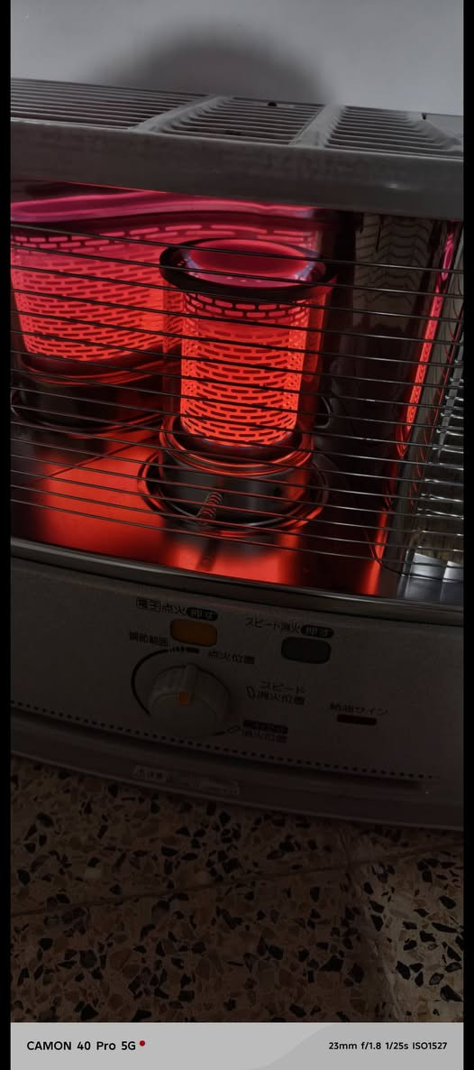 السلام عليكم ورحمة الله وبركاته،،بالنظر لبرودة الجو القارص،،لازال لدينا صوبات نفطيه ياباني بالات ((ام البكره)) حجم الصالون الكبيره والحجم  الصغيره ،نظيفات جدا جدا وبنسبة من 95 ال 99 % )) اقتصاديه وأمان وضمان لا دخن ولا رائحه ولا لهب  وبأسعار مناسبه وبمقدمه 25 وقسط 25 بالشهر ،، الي يرغب بالشراء الاتصال على الأرقام *********** و***********،، لان عل النت غير موجود،  محل ابو احمد (قرية شكرا، مقابل مسجد العميري )  والله محيكم /تحياتي،،،،،،،
