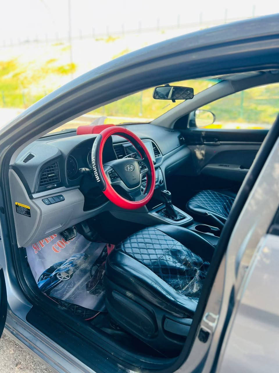 السلام عليكم
ألانترا موديل ٢٠١٧ وارد أمريكي. 

السياره رقم سليمانية الجديد هزة جديدة تحويل مباشر شرط سياره باسمي

كير ومكينه خير من الله 

مكينه ٢٠٠٠

تبريد ثلج ❄️ 

تدفئه شغاله 

كهربائيات كلها شغاله 

صدر امامي خلفي جديد 

تخم تاير جديد

 شاشه كامره 

سستم صوت دمام 

السياره لون مميز ولوحه بل شارع وجديده كلين  بمعنه الكلام وبل عافيه عل ياخذها 

مكاني ديالى _بعقوبه

سونار موحود

‭ 

***********

***********
