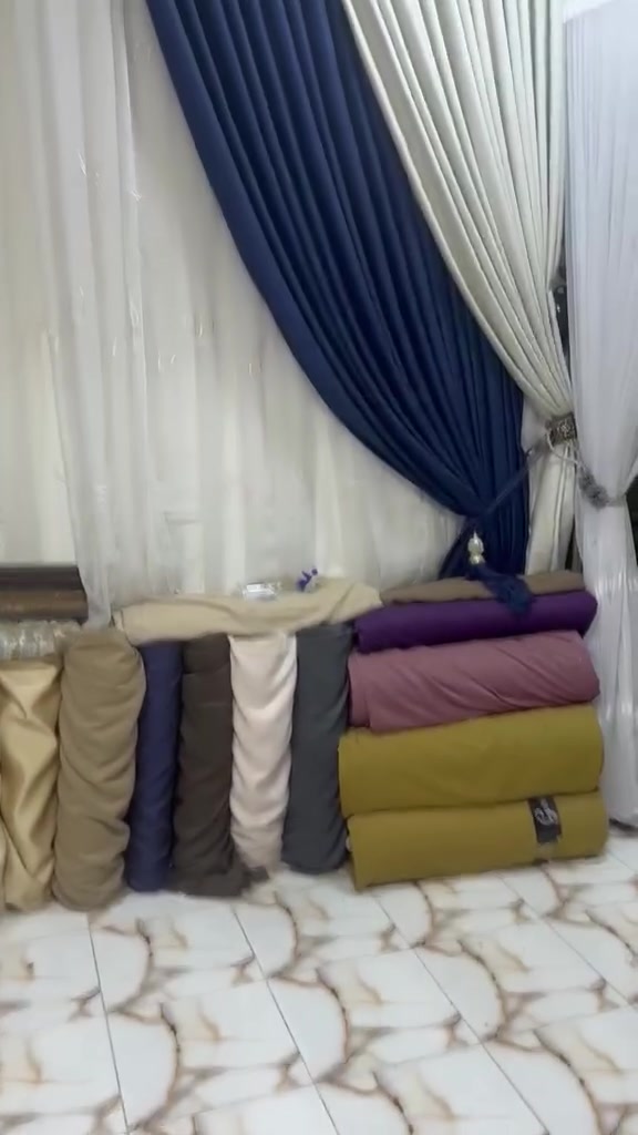 سلام عليكم محل ستائر لبيع كامل مع ال بضاعه والمكينه والنماذج محل معروف اله زبائن جاهز لعمل لعدم التفرغ الموقع الغربي شارع النص ***********
