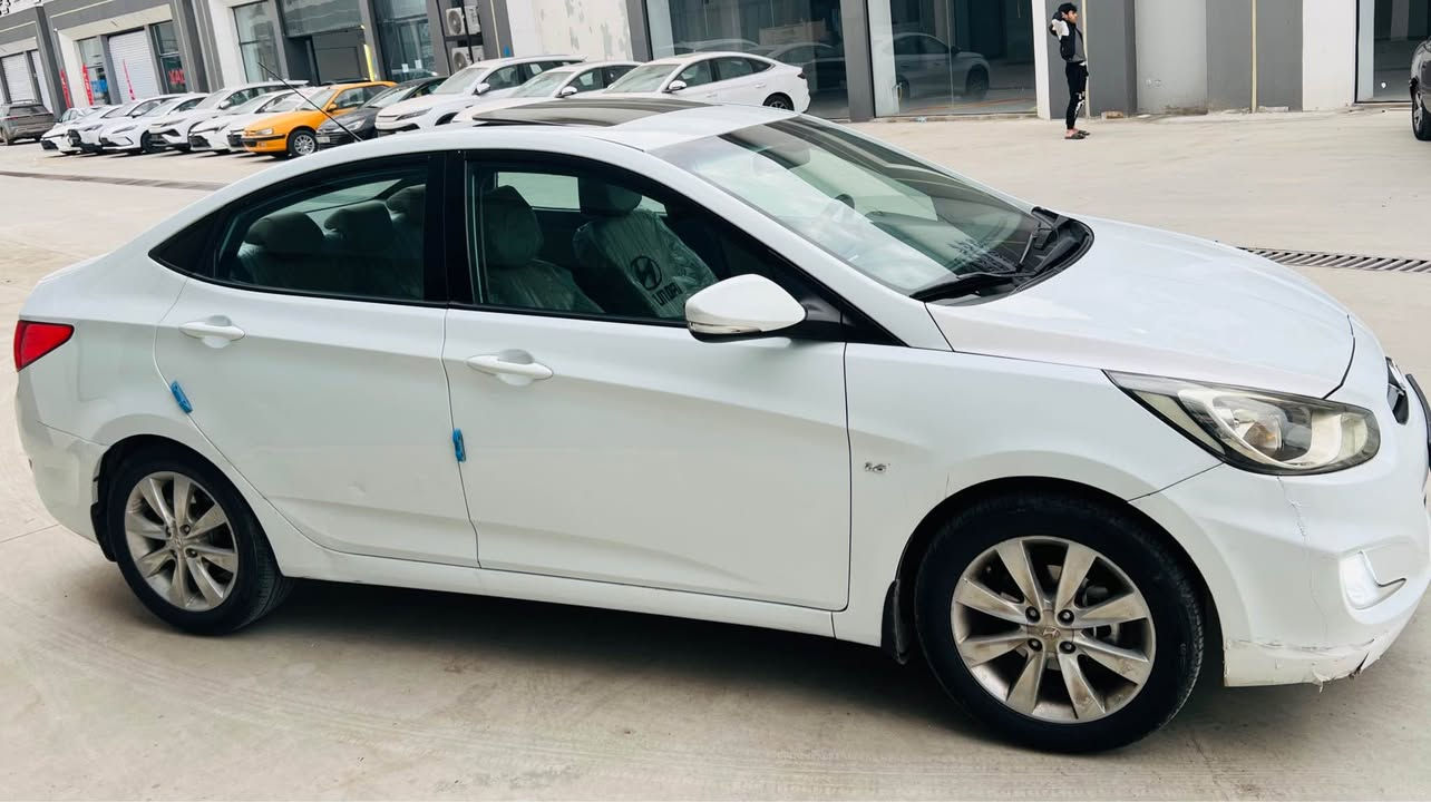 هوندي اكسنت 2013
فول موصفات 🔄
محرك ١٦ شرط كير ومكينه 💎
فتحت سقف📁
شاشه كبيره 🖥️
تحكمات ستيرن 🏵️
خمسه ويل كب🛞
بيها بارد بل بوند كد شبر وبخصه بل باب 
سعر ١١٢ بي مجال من جدا قليل 
***********📲 موصل, نينوى
