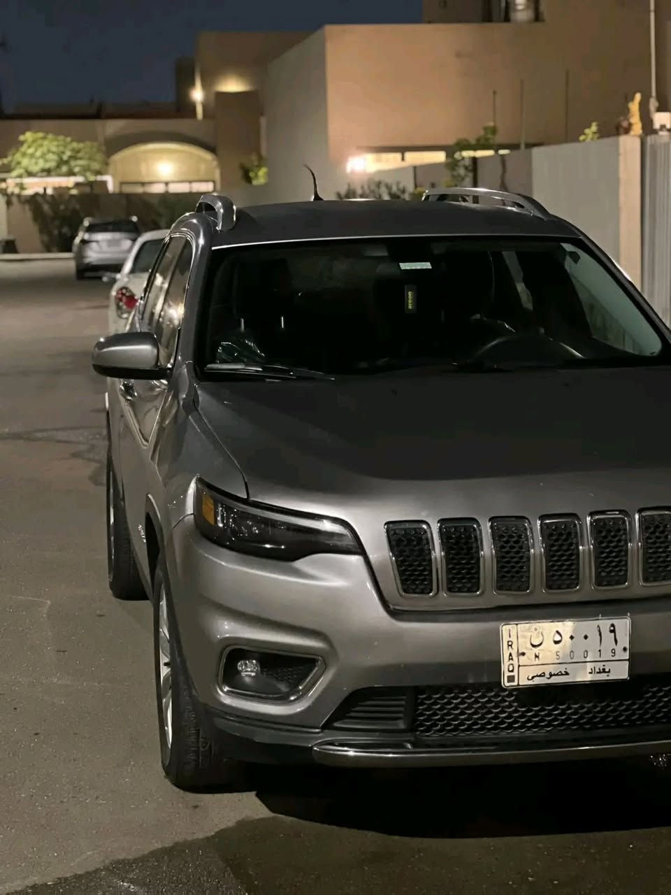 السلام عليكم ورحمة الله وبركاتة جيب بزون شيروكي موديل 2019 للبيع او مراوس ماشي 80.000 بس سياره نظيفه حادث فقط دعاميه و بنيد تفاصيل أكثر ***********
