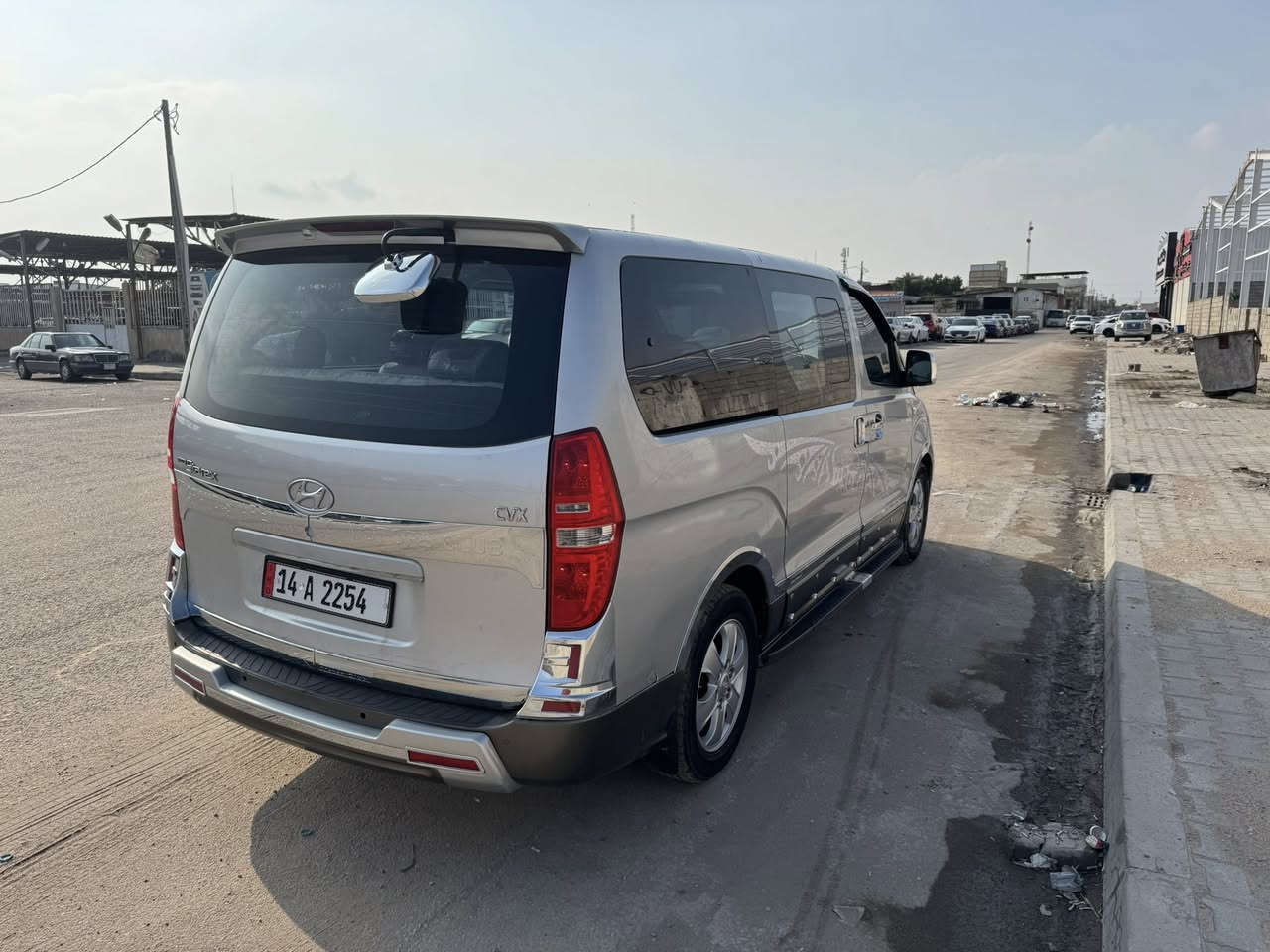 السلام عليكم ستاركس مديل 2008بسمي سياره مكفول ضربه وكص والعيب الشرعي جاهز من كلشي السعر ١٣٠ وبيه مجال مكان السياره البصرة )(***********)
