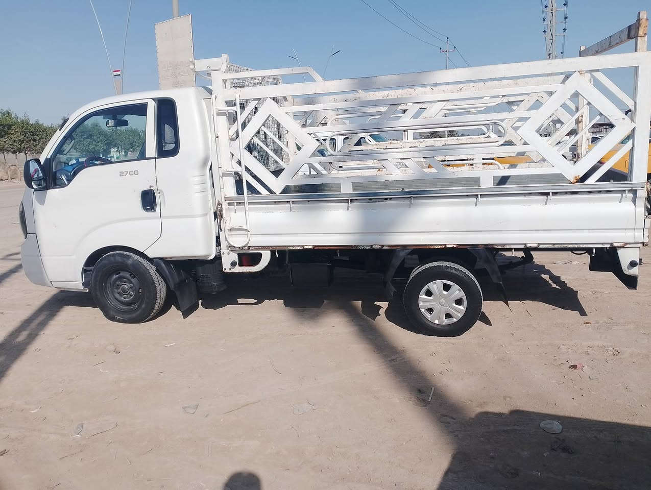 السلام عليكم للبيع كيا موديل 2013 السنويه مجدده 29 تحويل مباشر السعر 95 وبيها مجال مكان السياره البصره القرنه مكلف بالنشر***********/////////////***********
