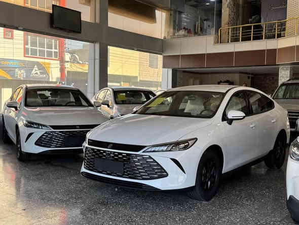 2025للبيع byd qp2100km
السعر ١٢٤٠٠$ ارخص سعر 
فوول داخل ابيض 

عنوانها دهوك 
***********
*********** دهوك
