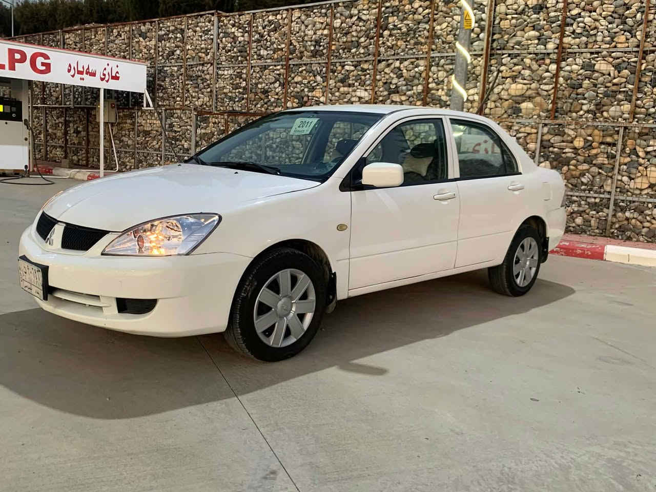 لانسةر موديل٢٠١١ سةنةوي بلاسيك مةكينةگةورة گير تؤماتيك ناوفؤرميكا دو بارجة بوياخي هةية بي ناوگرتن ماشه الله زور  زور باكة سةيارة گيرو مةكينةي بةشةرت سعري٥٥كلا  موشته ري تيل كة
***********
*********** شمشمل, السليمانية
