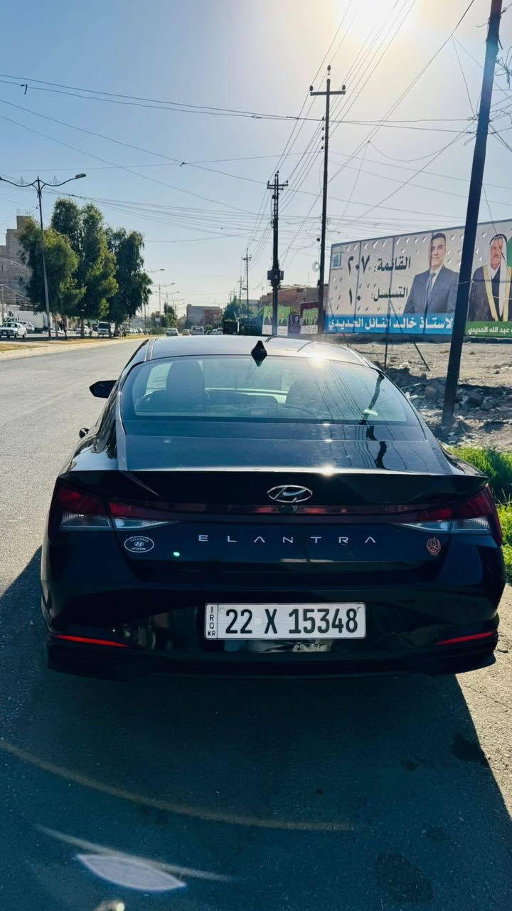 السلام عليكم
اللنترا 2023 
ماشي 115 الف كيلو وارد امريكي دخول  قبل سنة مرقم وكامل  محرك 20 دوش المرغوب سيارة كلش حلوة ونضيفة مواصفات الالنترا العادي رادار امامي خلقي توقف ذاتي تشغيل عن بعد انضمة سياقة سياقة ذاتية الخ…
السعر 150وبيها مجال بسيط 
***********
