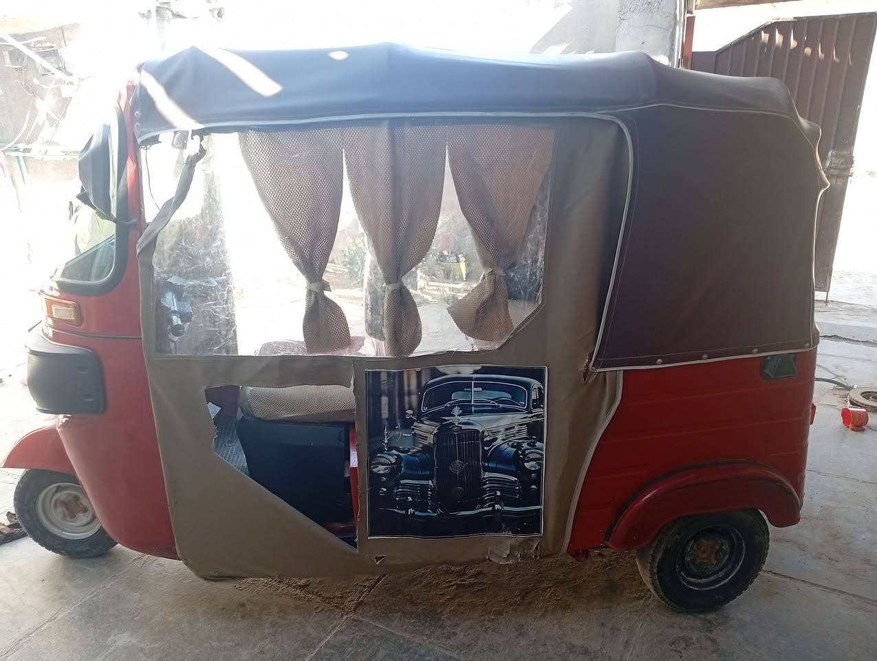 السلام عليكم 
تكتك 18رقم و سنويه  واسط تكتك كامله  كبل للشارع بس تنضح من الكلجات قليل بيها ضربه بسيطه بصفحه واضحه بصوره السعر 4وونص و بيها مجال للشراي للاستفسار الاتصال ***********
