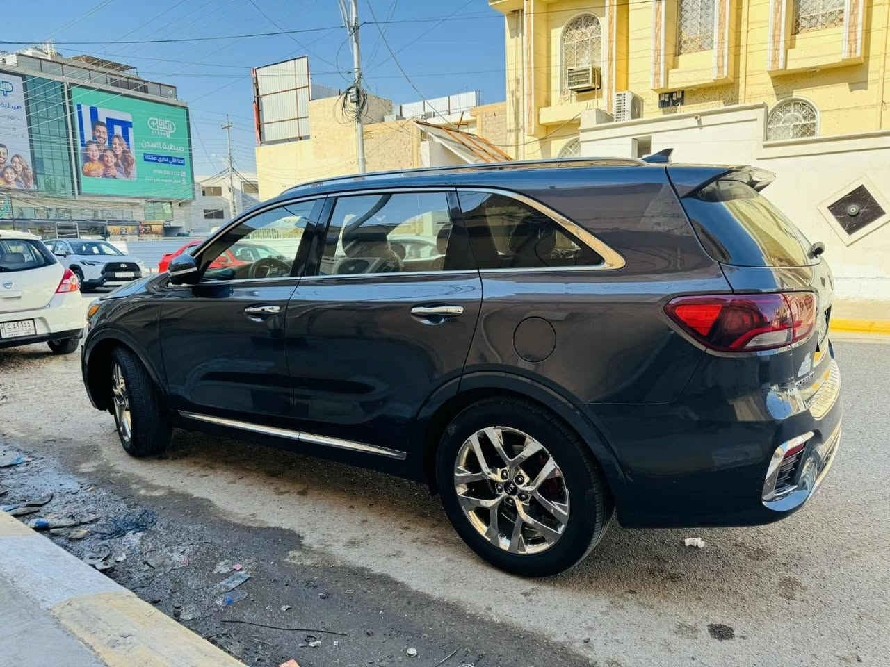 كيا سورنتو 2019 فول مواصفات
السياره جديده ربع ماتصرف عليها 

كفاله عامه من التبديل والصبغ والبارد

تحويل مباشر بسمي

مواصفات 

حجم محرك 6سلندر كفاله

تحكم ستيرن 

كروز سرعه (تحكم سرعه بالستيرن)

شاشه بلاديه لمس 

شاشه ترحيب 

يدات نيكل بلادي 

منظومه زنون بلادية 

لدات امامي خلفي                     

علامه سورنتو بالدوسه 

مري جانبيه شفط كهربائي 

كشنات جلد بلادي 

بصمه تشغيل +بصمه ابواب 

أشاره ترحيب باليدات عند الاقتراب 

كشنات كهرباء عدد 2 

حساسات امامي وخلفي 

لايت ثلاث عدسات بلادي 

انظمه قيادة                   

3قطع تبريد

سبعه راكب 

 صندوق كهربائي 

 عدادالكتروني مو عادي))) 

 بردات خلفيه بلادي 

 جام اتو +حاكيه بلوتوث 

 ويل ستيل حجم 19

 شحن واير ليس () 

 سياره ماشيه 110حقيقي شرط الفحص 

 فابلون شركه بعده +بصمات عدد2

 محرك كير كفاله عامه شرط من كلشي 

 سياره جديده بمعنى الكلمه واحله من الصور 

 اعتذر عن مراوس فقط بيع 

 صدر شركه مامبدل شي

قبل اسبوع شادله تخم تاير جديد. 
***********
