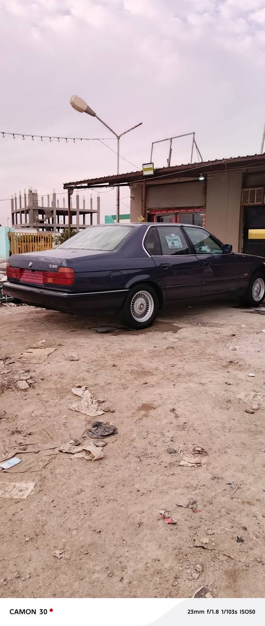 يالله سلام عليكم بي ام 735 بيع أو مراوس موديل 91كير ومكينه كفاله وكسل توني شاده حاويه رون ناصي بل200رونك 4 ايرفلو ونوزلات وبلكات وفيتبم توني شادهن حاويه صبغ عام جمالية عوزه ترتيب للغرفه ونواقص بسيطه سيارة جاهزة تبريد شغال عوزه بس سيف حترك بيه ضربه خفيفه بجهه السايق جاملغ الخلفي ومرجعينه رقم بغداد بسمي مداور ثاني يوم سنويه لل 30مكاني ناصرية تراي وين ميعجبك السعر 60 وبيه مجال ***********
